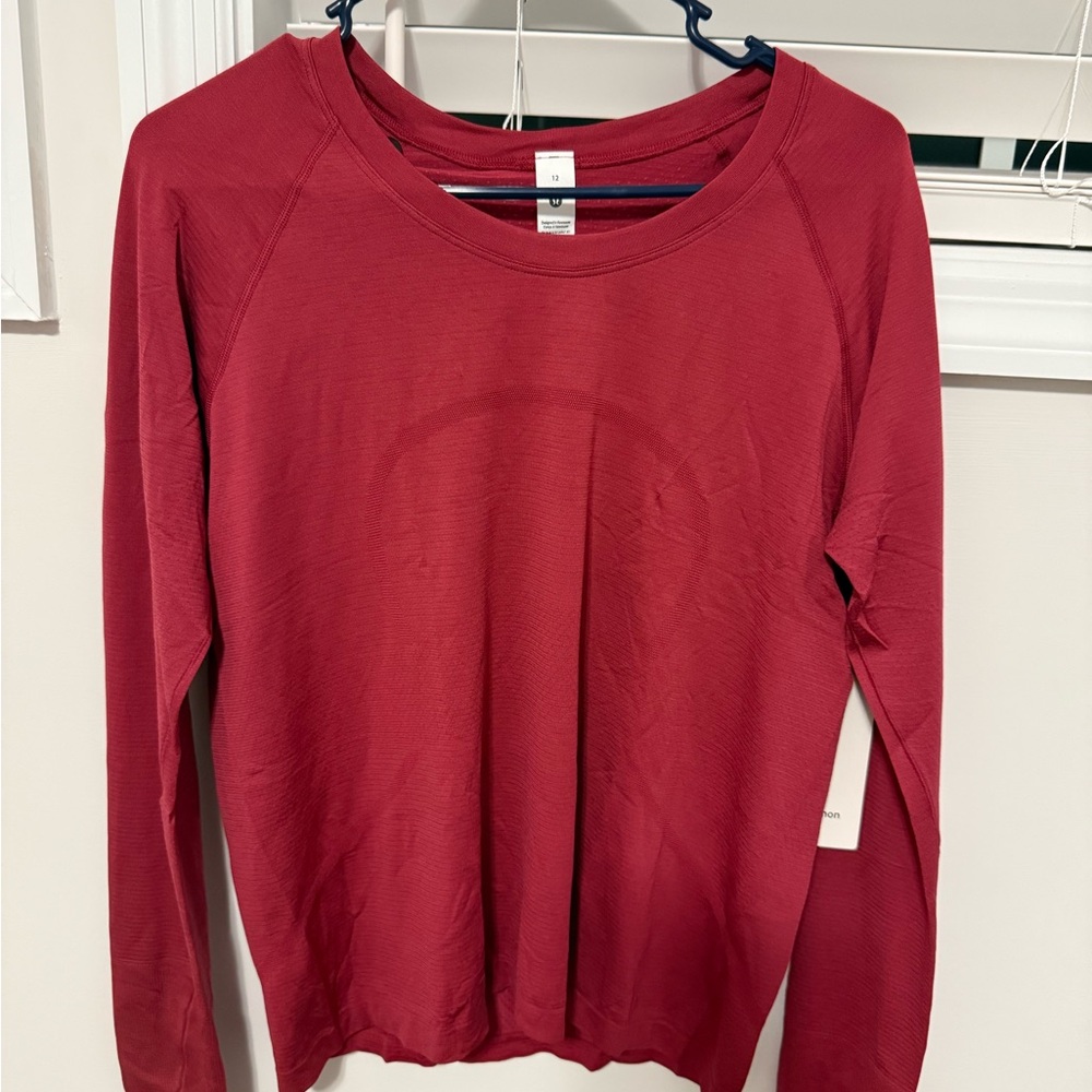 Lululemon women swiftly tech long sleeve 2.0 Race size 12